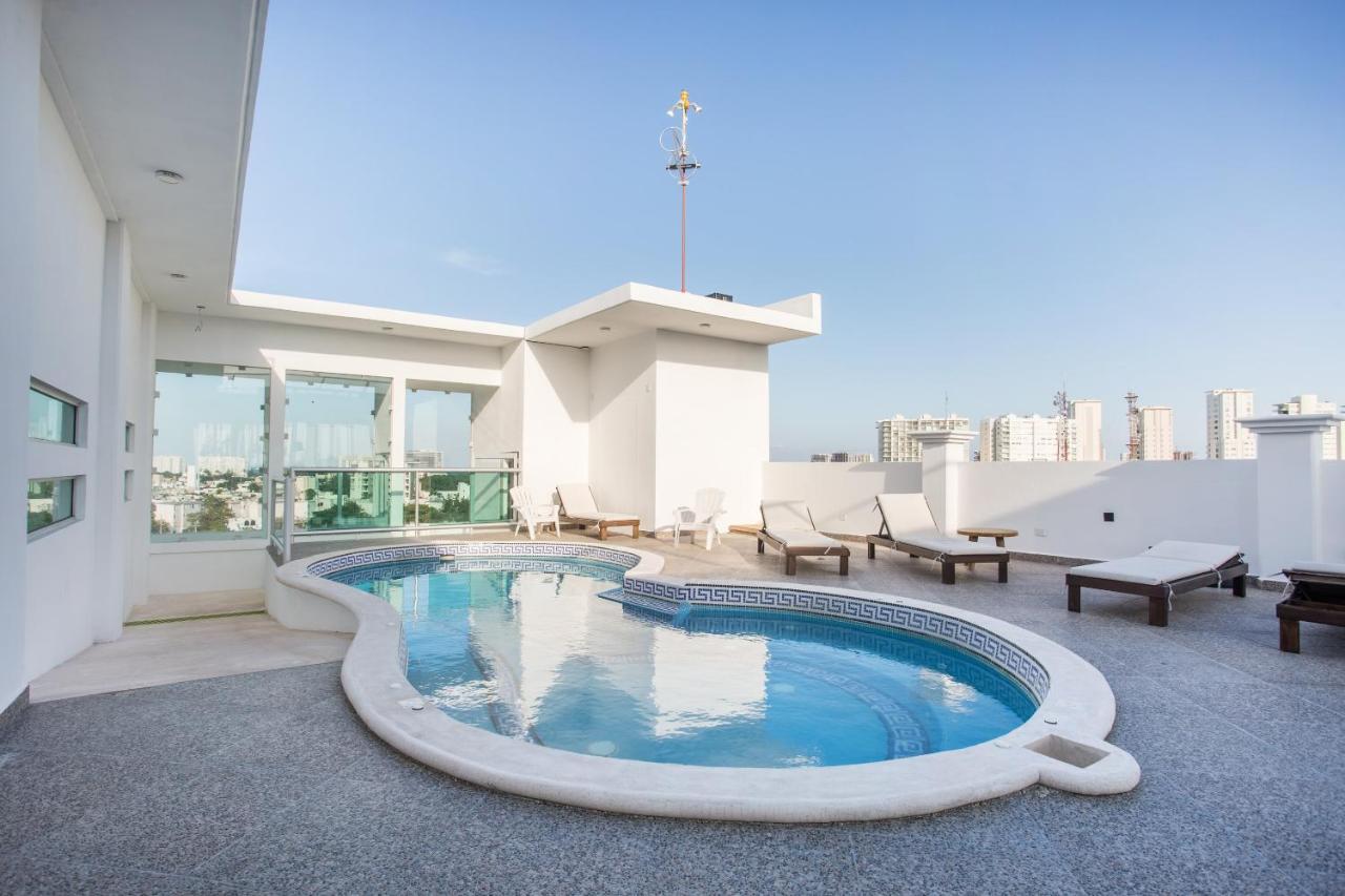 Capital O Cancun Ocean View, 칸쿤 외부 사진 Rooftop pool